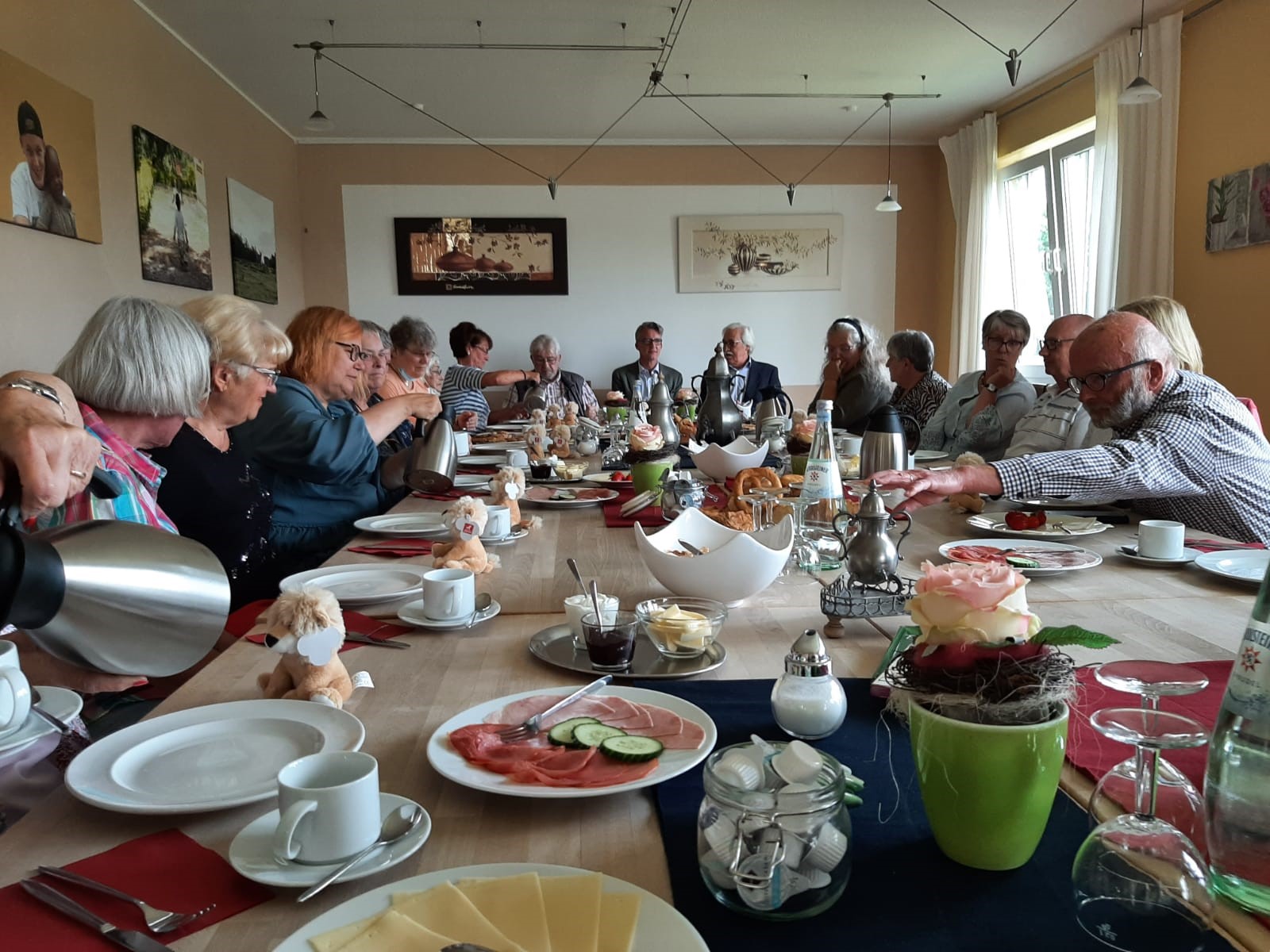 Sven Wolf | Remscheider SPD lud Rätselteilnehmer ins Café Hellwig ein